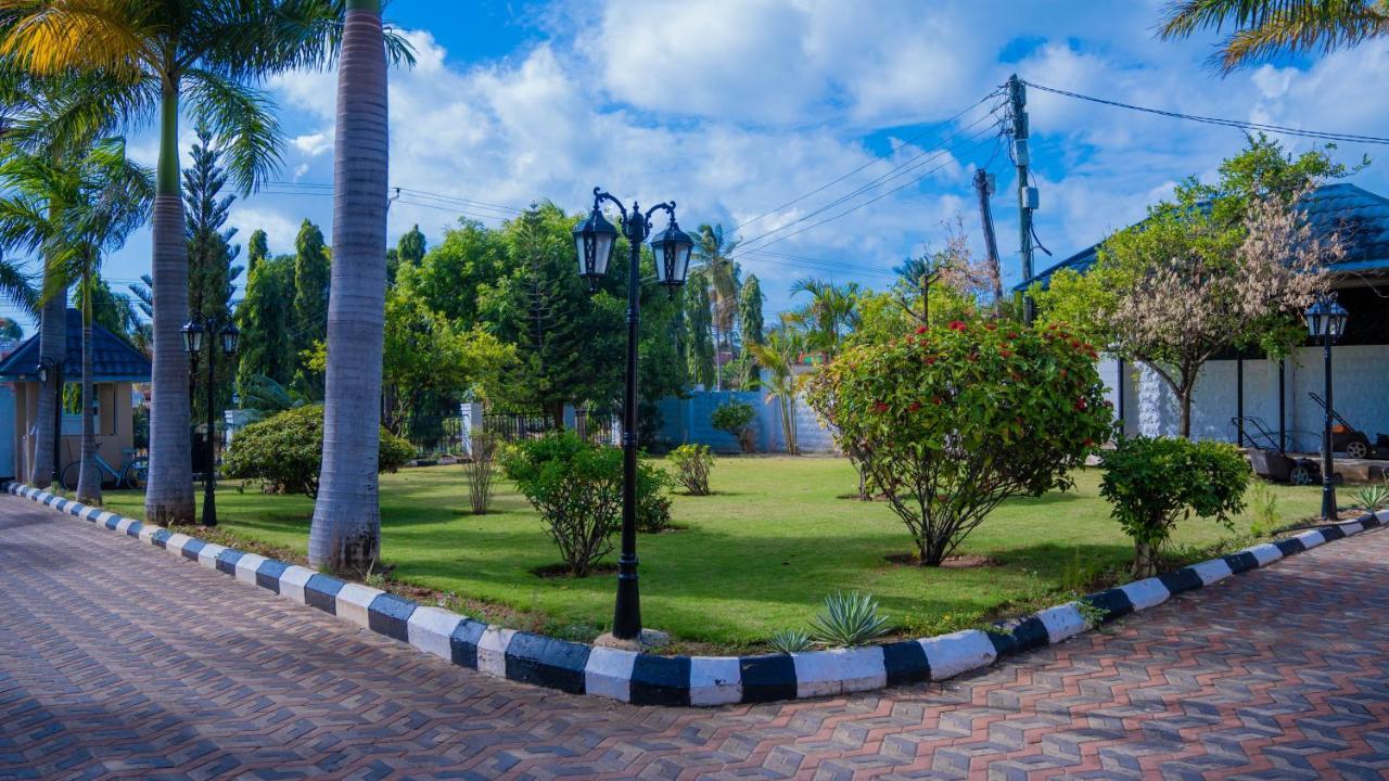 Luxury Beach Villa Inn Dar es Salaam Exterior foto